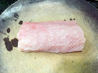 美味的日式炸猪排,猪扒肉洗干净