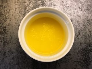 榴莲千层 ,黄油隔水融化