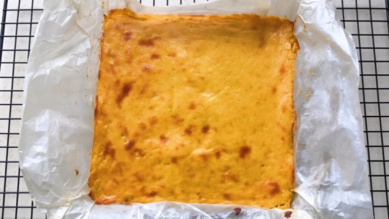 奶油红薯蛋糕条,取出晾凉，放进冰箱冷藏半小时或者1小时