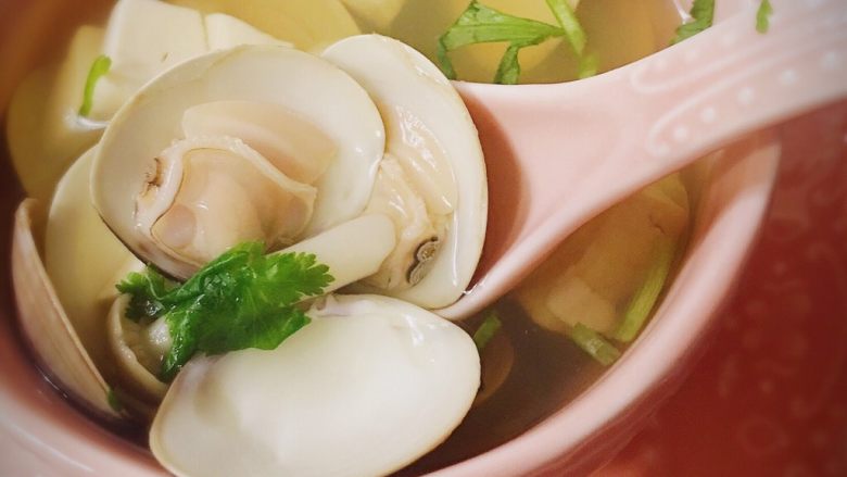 文蛤豆腐蟹味菇菌汤