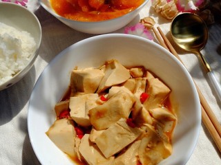 豉汁蒸豆腐,湯汁泡白米飯，辣酥酥，好下飯哈