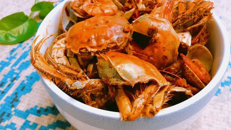 口口香 麻辣海鲜锅 ,美味的海鲜锅就好了，出锅装好即可，趁热吃更美味喔。