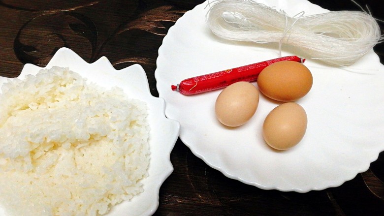 剩米饭百种做法+小老鼠抱蛋煎饭团,准备好食材