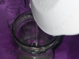 新鲜霍山石斛+梨→榨汁,这样倒容易堵塞，所以你们怎么方便怎么弄吧，有那种榨汁机最好！
