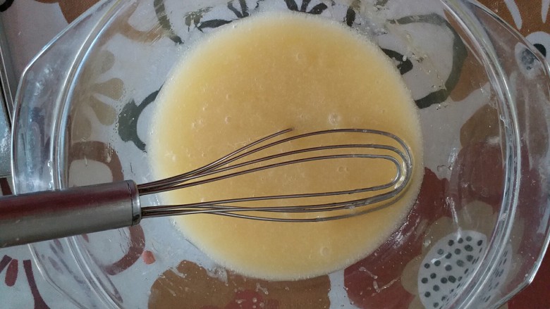 葡萄干花生酥（低糖低油版）,用打蛋器搅拌均匀