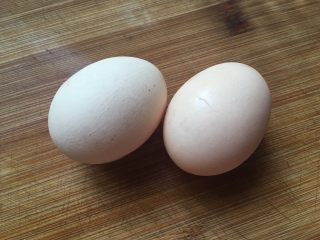 花样鸡蛋卷,鸡蛋两个
