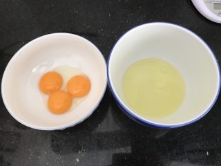 苹果酱夹松饼&铜锣烧,蛋黄蛋清分离（碗要干净无水无油）