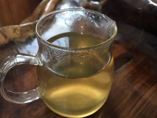 百香果绿茶蜜,泡至茶叶出味