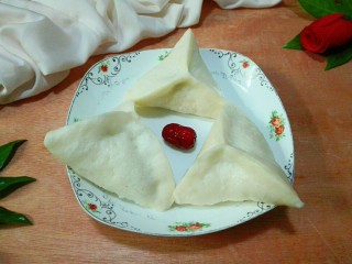 桂香豆沙三角包,成品图