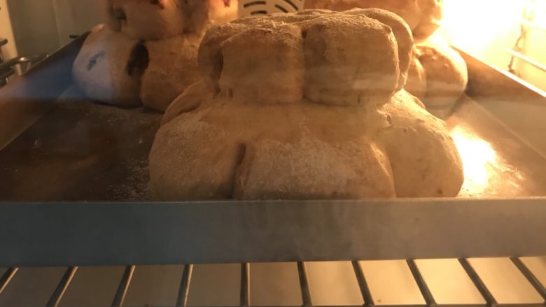 麦麸皇冠面包,上色可以盖锡纸。