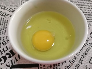 豆皮木耳蛋花汤,一个鸡蛋。