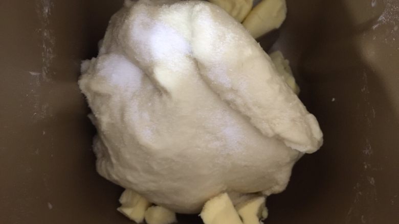 酸奶雪花包（一次发酵法）,加入盐和黄油，开始第二个程序一样15程序