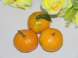 冬喝暖饮夏吃冰~自制橘子汽水,准备3个橘子