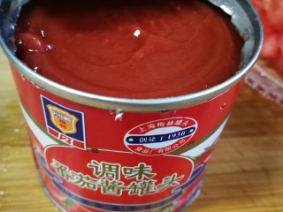 罗宋汤,准备番茄酱一罐。