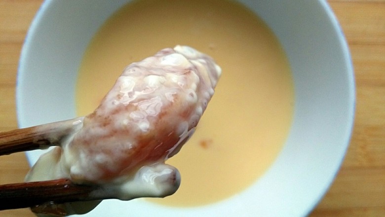 奶香鸡柳（烤箱版）,沾满蛋液