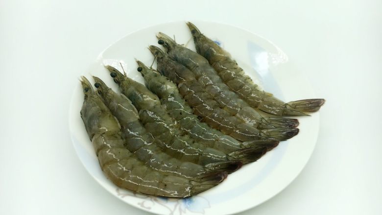 芝士焗大虾,主要食材：鲜虾
