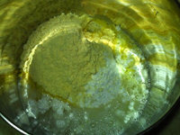 玉米面馒头（冷藏发酵）,将所有用料倒入大碗