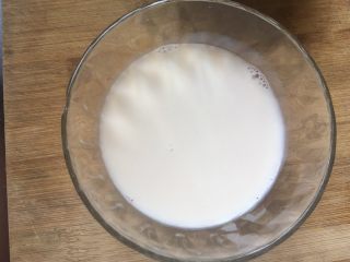南瓜布丁,牛奶