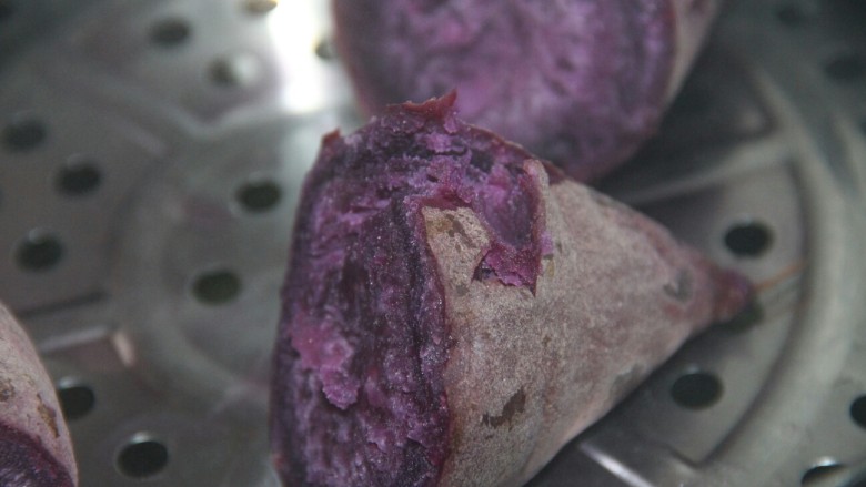 紫薯西米露,用筷子能戳动就是熟了