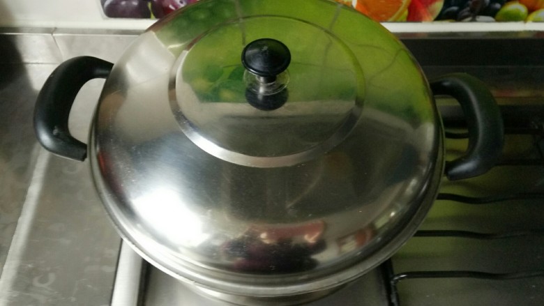 中式点心--水晶桂花糕,40分钟后，再上锅蒸30分钟。