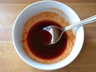 家常手擀面,喜欢吃辣的可以加辣椒油。