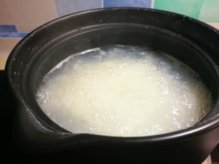 百合南瓜粥,直至米煮开后