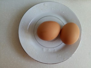 胡萝卜香菜素丸子,鸡蛋2个