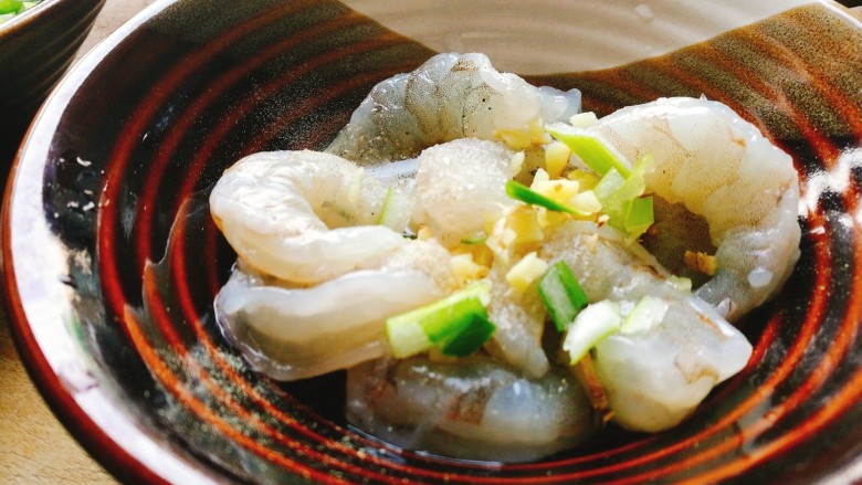 麻辣豆腐虾,葱姜末