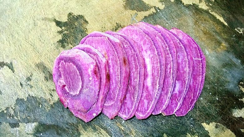 紫薯香芋馅,紫薯切片