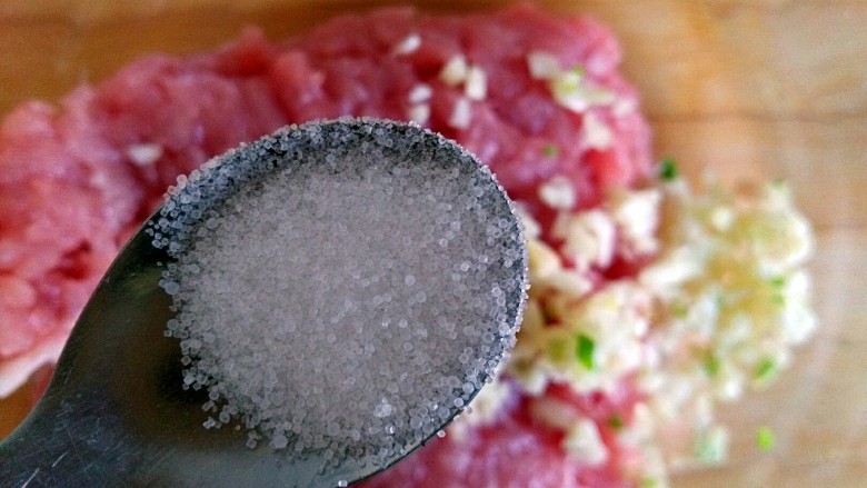 蚝油肉末冬瓜（微辣）,加一勺食用盐