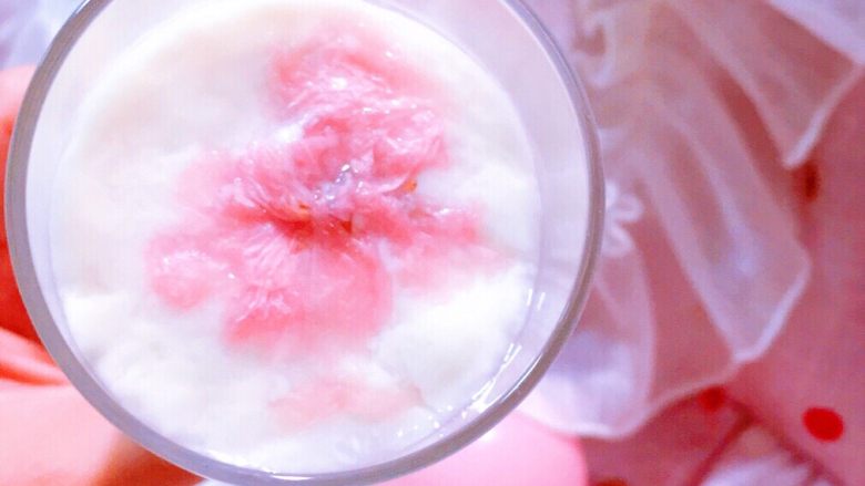 浪漫樱花●椰奶草莓双色双味布丁@@小白快手秒成,拥有7朵樱花的布丁，你可曾吃过？