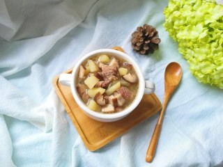 土豆香菇牛腩汤
