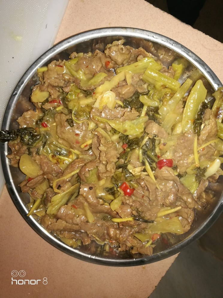 酸菜泡椒牛肉