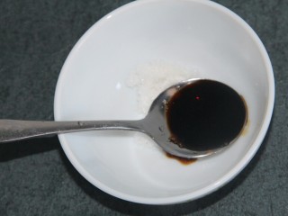 培根金针菇卷,一勺酱油