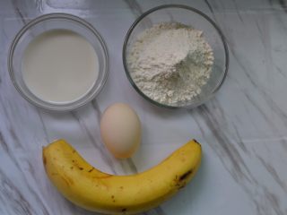 香蕉松饼,准备材料
