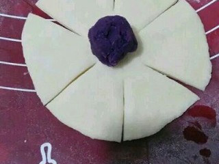 玫瑰面包,紫薯馅料