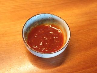 懒人料理+茄汁虾,将所有调味料拌匀
