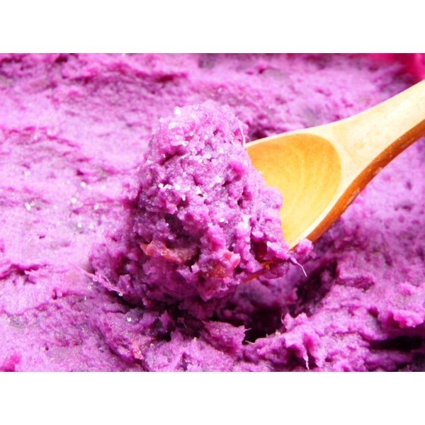 紫薯蛋卷,紫薯放凉后，用勺子压成泥；