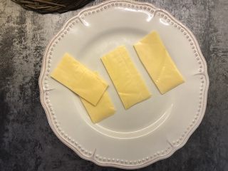 奶酪饭团,芝士片切成长条