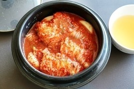 韩式泡菜卷猪肉,泡菜汤放进去