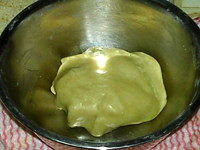 果仁茉莉砂浆饼,和成软硬适度的面团