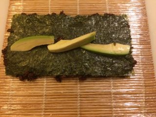 🍣寿司黑米卷🍣,反个面加牛油果