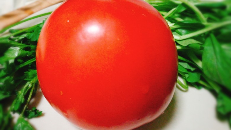 暖胃又舒服的番茄鸡蛋疙瘩汤,所需食材～<a style='color:red;display:inline-block;' href='/shicai/ 3551'>西红柿</a>