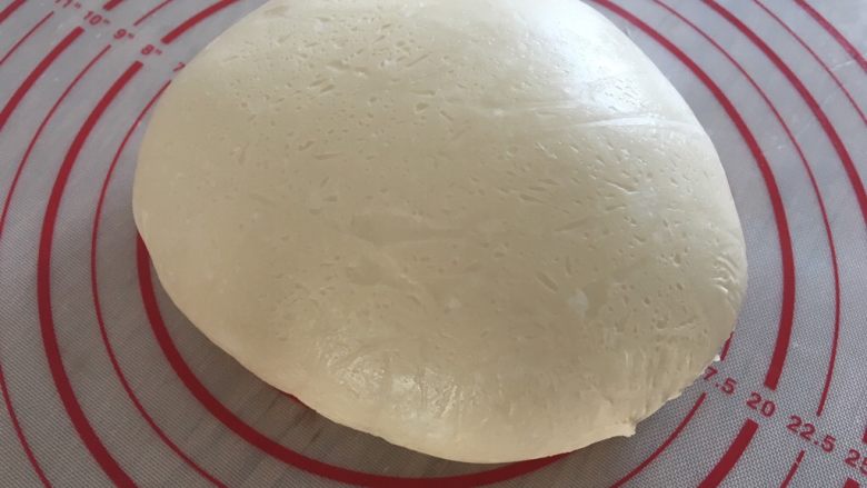 软萌面包卷（冷藏发酵）,放入冰箱5度冷藏发酵10-12小时后取出；