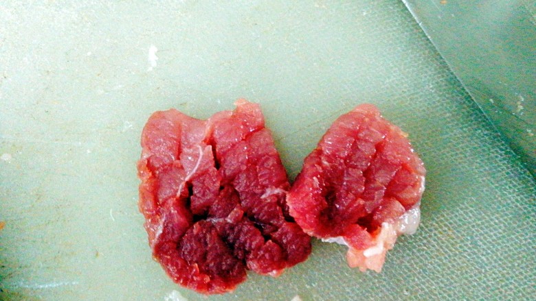 糖醋菜+福州当地菜--荔枝肉,里脊肉十字花刀切成大小均匀的块