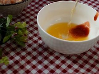 糖醋菜+橙汁鸡球,倒入1勺半白醋