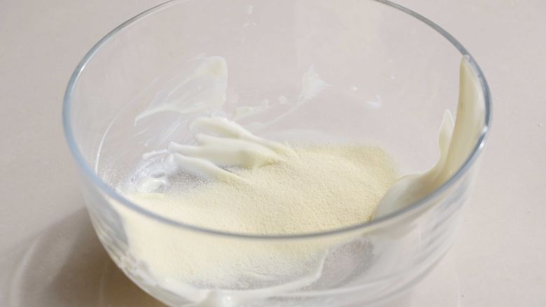 酸奶溶豆（超级详细）,筛入宝宝奶粉