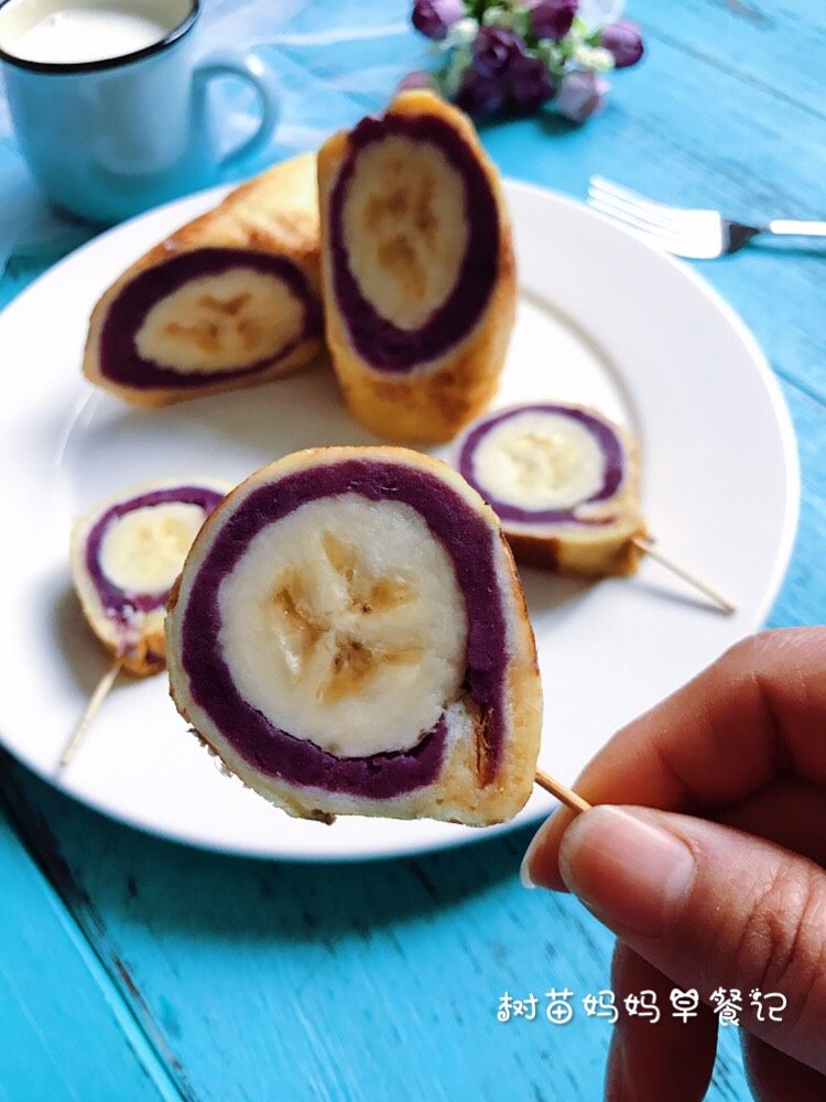香蕉紫薯吐司卷,这样的棒棒糖🍭，健康天然，不用担心宝宝长蛀牙
