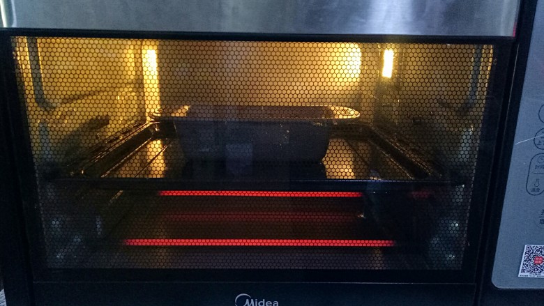 枣泥磅蛋糕,烤箱预热，160度20分钟