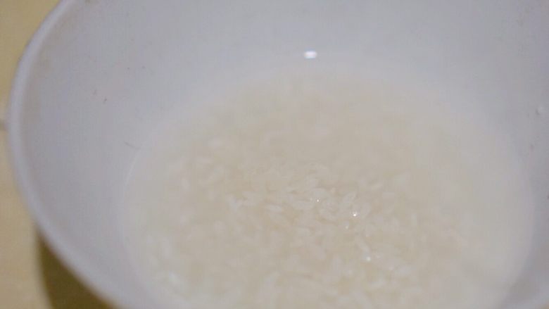虾仁生姜粥,可以提前泡上，让米饭充分吸水分